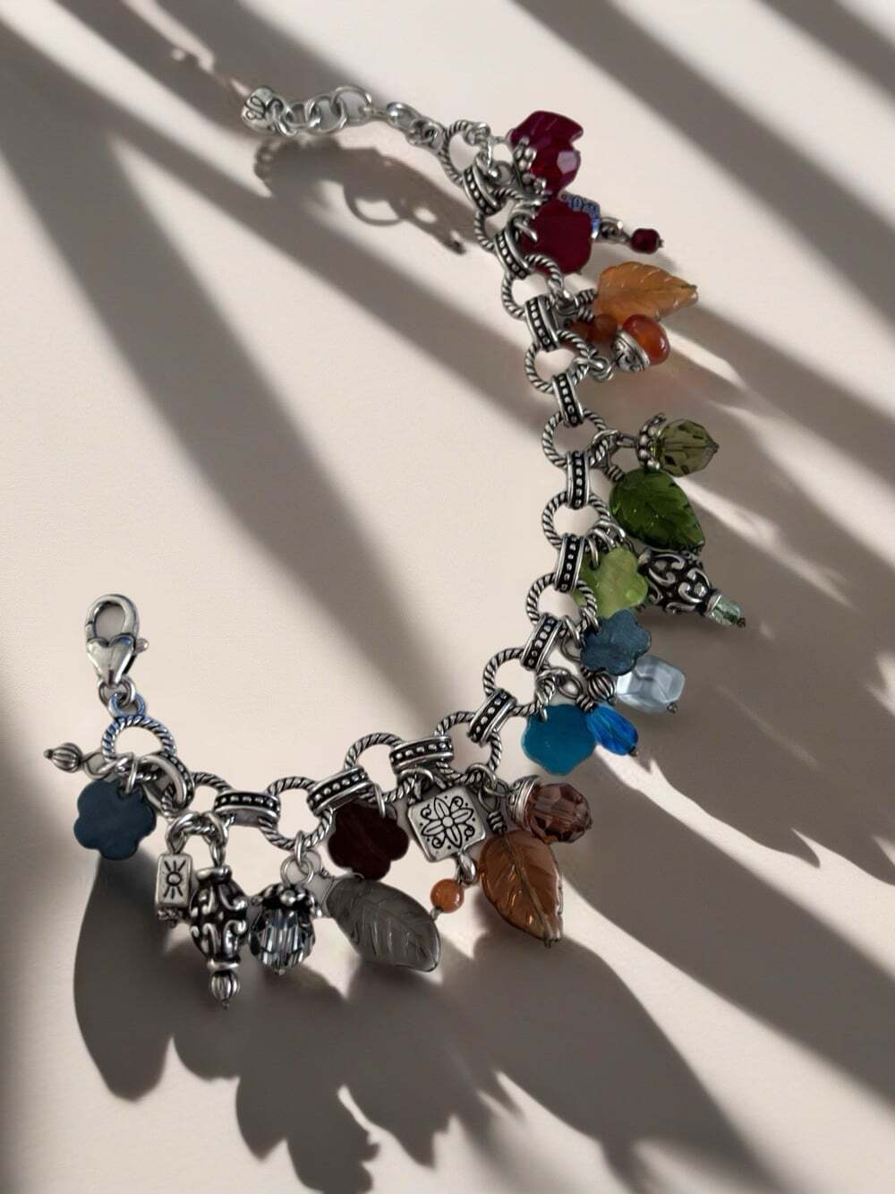 Brighton Venetian Leaves multicolored Beaded Charm Bracelet NWOT - Picture 4 of 5